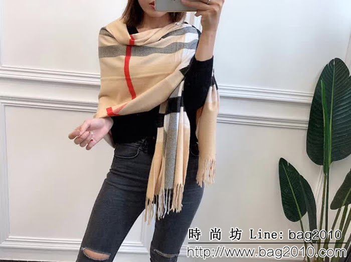BURBERRY巴寶莉 2018最新 經典格子雙面水貂絨圍巾 LLWJ6825